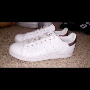 Rose gold adidas Stan Smith’s